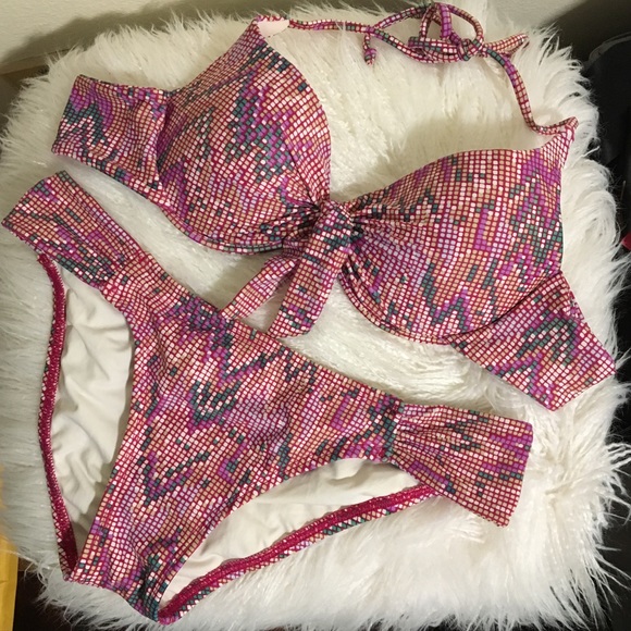 L*Space Bikini set - Picture 1 of 4